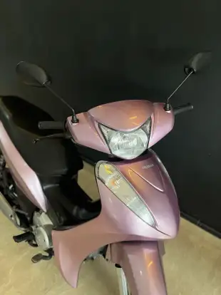 HONDA-BIZ 125 ES-2011