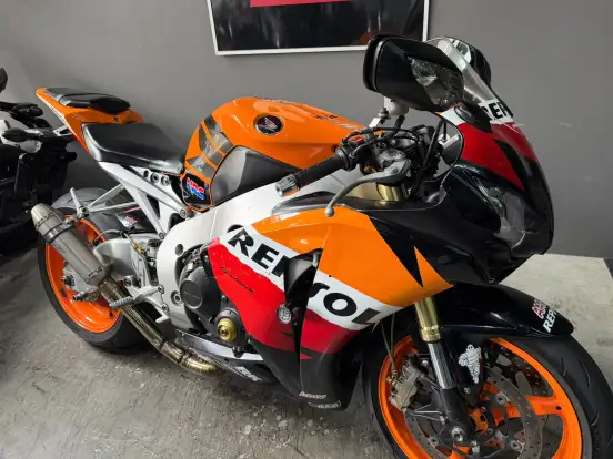 HONDA-CBR 1000RR REPSOL-2009