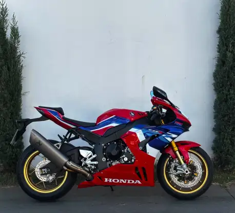 HONDA-CBR 1000RR-R FIREBLADE SP HONDA-CBR 1000RR-R FIREBLADE SP-2022