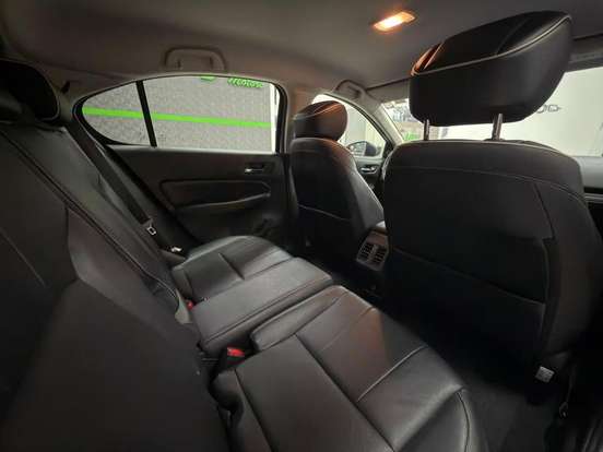 HONDA-CITY-1.5 i-VTEC FLEX HATCH TOURING CVT HONDA-CITY-2023