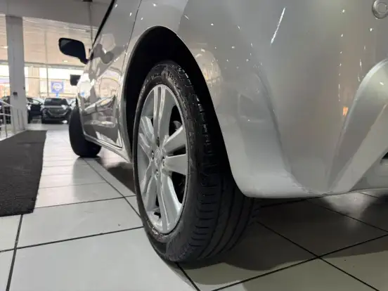 HONDA-FIT-2012