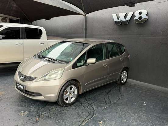 HONDA-FIT-2010