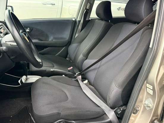 HONDA-FIT-2010