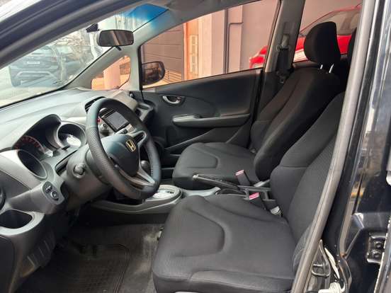 HONDA-FIT-2009
