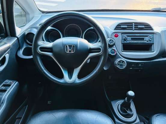 HONDA-FIT-2009