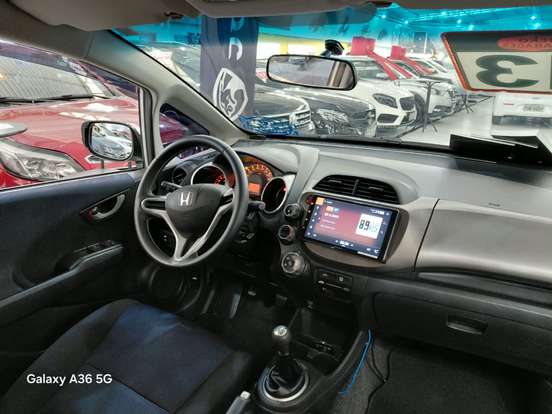HONDA-FIT-2012
