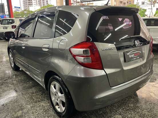 HONDA-FIT-2010