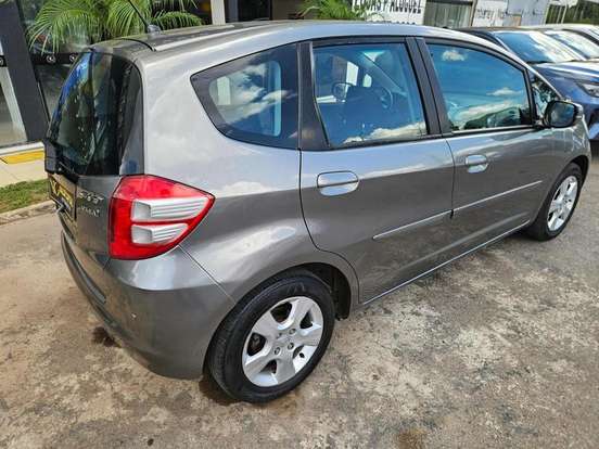 HONDA-FIT-2009