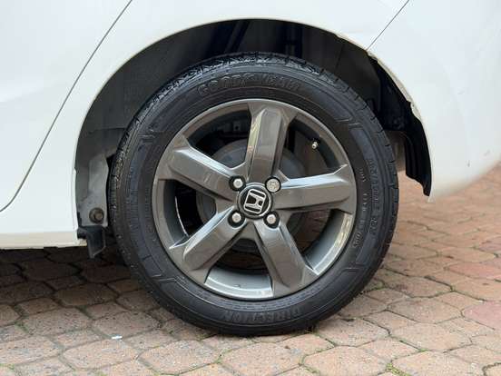 HONDA-FIT-2014