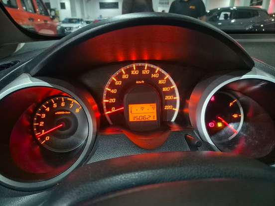 HONDA-FIT-2012