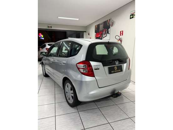 HONDA-FIT-2010