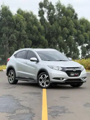 HONDA-HR-V-2015