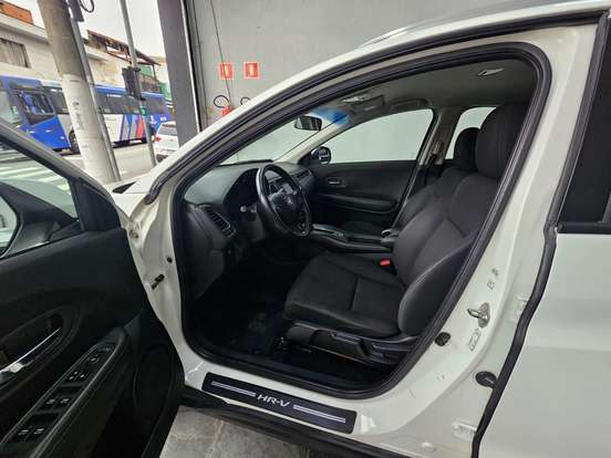 HONDA-HR-V-2016