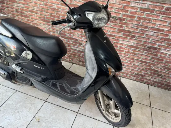 HONDA-LEAD 110-2010