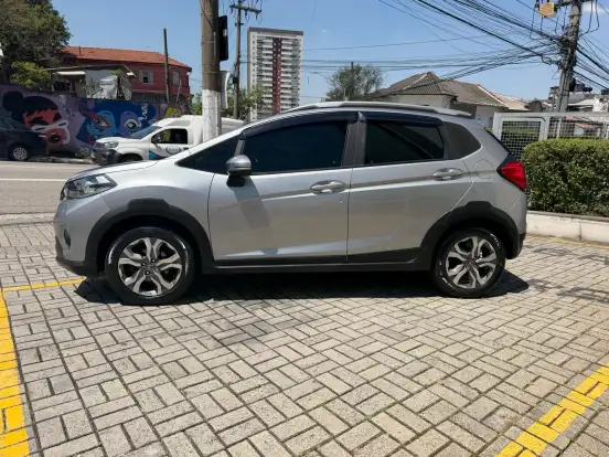 HONDA-WR-V-2017