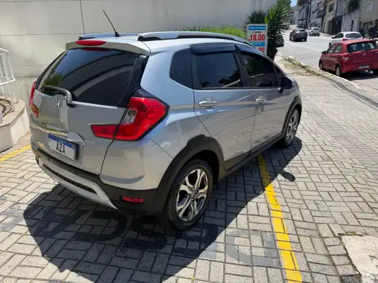 HONDA-WR-V-2017