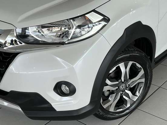 HONDA-WR-V-2017