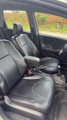HONDA-FIT-2009
