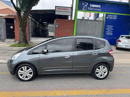 HONDA-FIT-2010