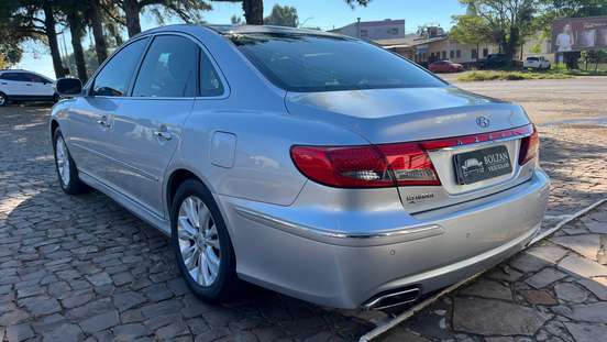 HYUNDAI-AZERA-2010