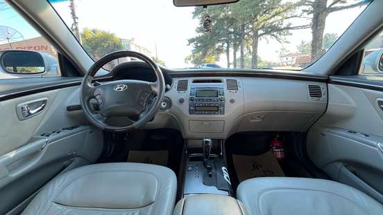 HYUNDAI-AZERA-2010