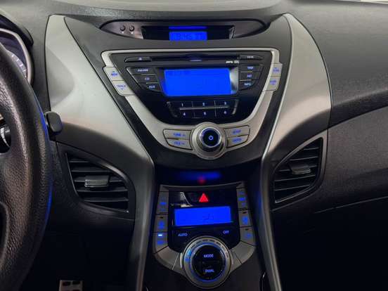 HYUNDAI-ELANTRA-1.8 GLS 16V GASOLINA 4P AUTOMÁTICO HYUNDAI-ELANTRA-2012