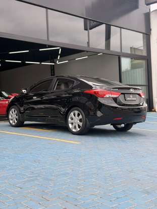HYUNDAI-ELANTRA-2012