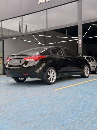 HYUNDAI-ELANTRA-2012