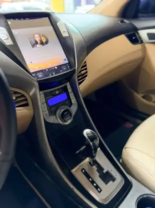 HYUNDAI-ELANTRA-2012