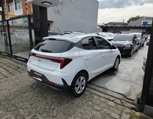 HYUNDAI-HB20-2023