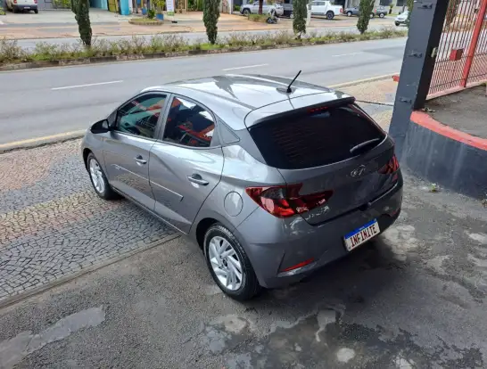 HYUNDAI-HB20-2022
