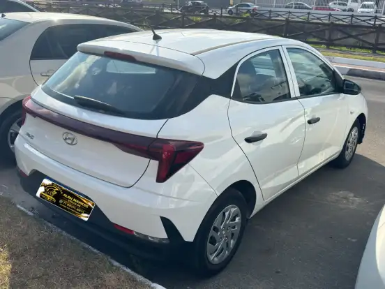 HYUNDAI-HB20-2023