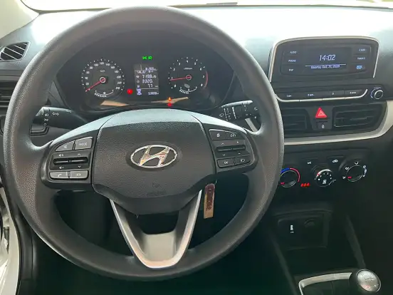 HYUNDAI-HB20-2023