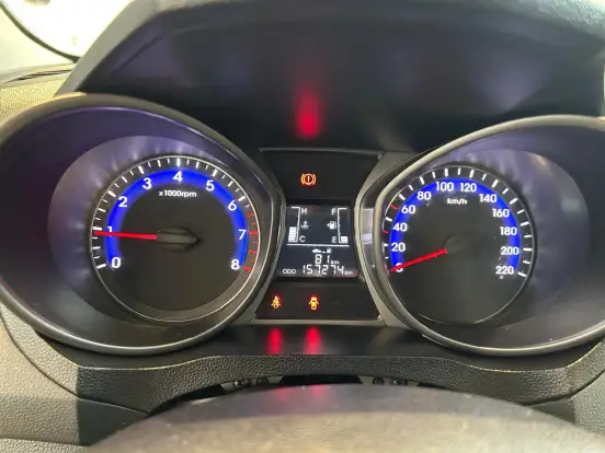 HYUNDAI-HB20-2015