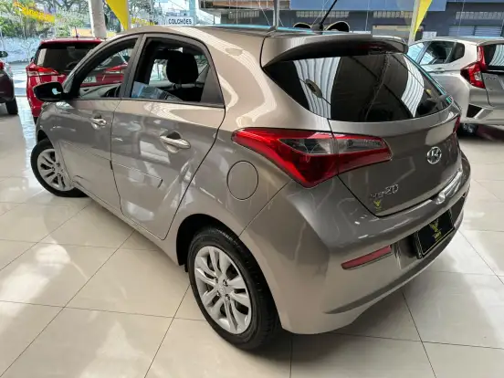 HYUNDAI-HB20-1.0 COMFORT PLUS 12V FLEX 4P MANUAL HYUNDAI-HB20-2018