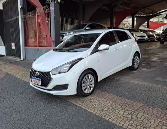 HYUNDAI HB20 1.0 COMFORT PLUS 12V FLEX 4P MANUAL