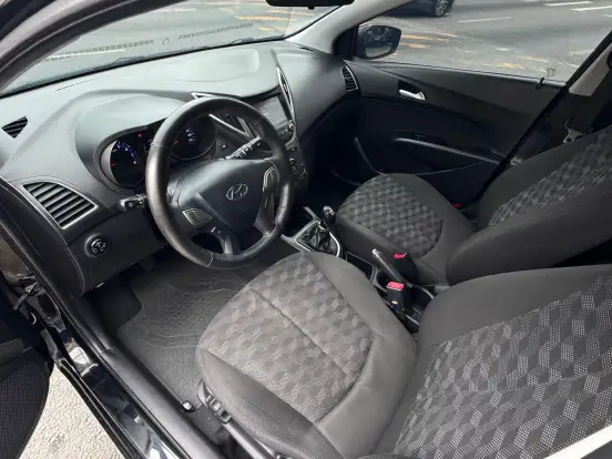 HYUNDAI-HB20-2017