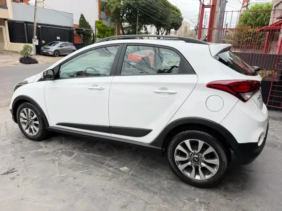 HYUNDAI-HB20-2016
