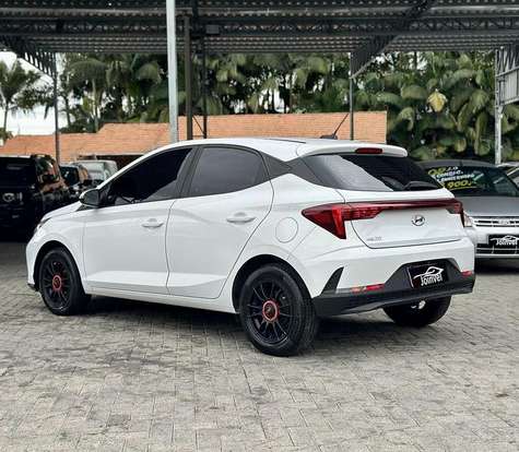 HYUNDAI-HB20-2023