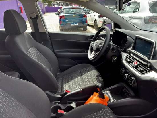 HYUNDAI-HB20-2024