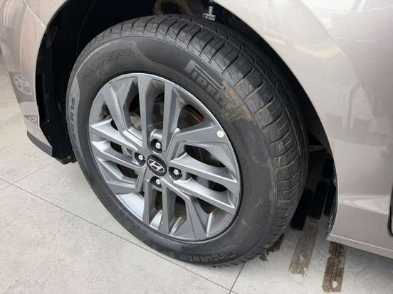 HYUNDAI-HB20-2025