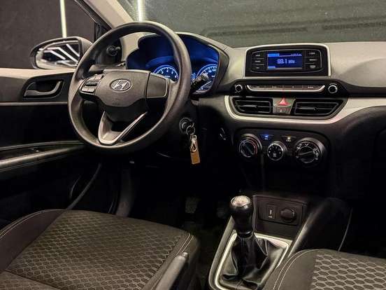 HYUNDAI-HB20-2022
