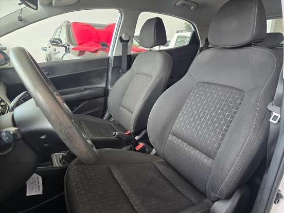 HYUNDAI-HB20-2023