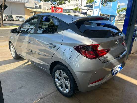 HYUNDAI-HB20-2021