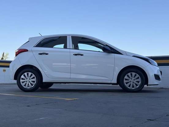 HYUNDAI-HB20-1.0 COMFORT 12V FLEX 4P MANUAL HYUNDAI-HB20-2016