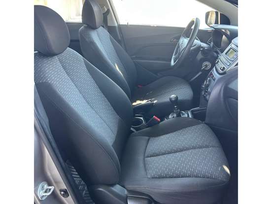 HYUNDAI-HB20-2016