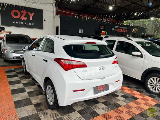 HYUNDAI-HB20-1.0 COMFORT 12V FLEX 4P MANUAL HYUNDAI-HB20-2013