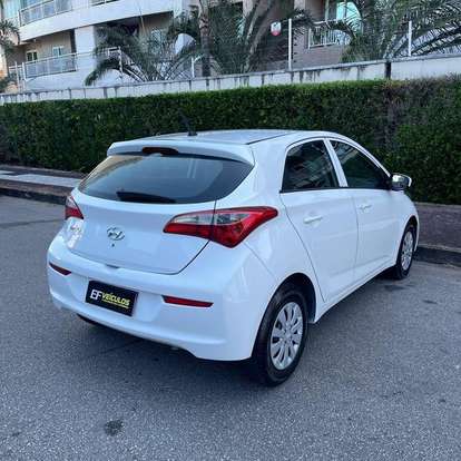 HYUNDAI-HB20-2017
