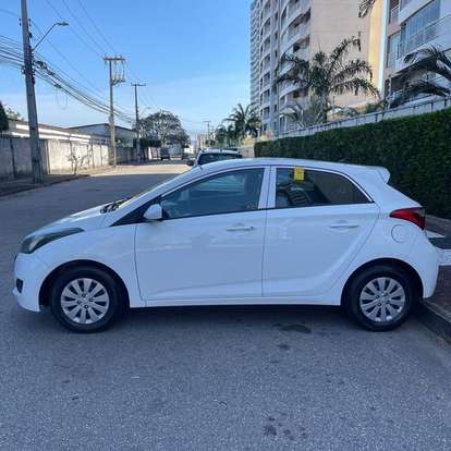 HYUNDAI-HB20-2017