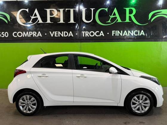 HYUNDAI HB20 1.0 COMFORT PLUS 12V FLEX 4P MANUAL